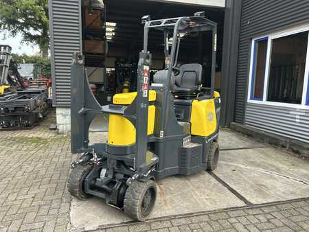 Articulated Trucks / VNA 2015  Aisle Master 20SHE (6)