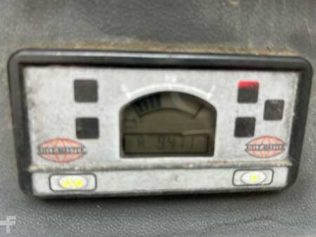 Articulated Trucks / VNA 2015  Aisle Master 20SHE (7)