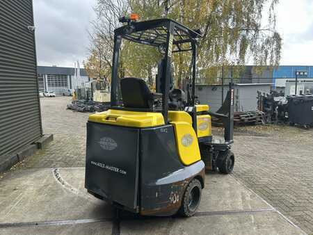 Articulated Trucks / VNA 2015  Aisle Master 20WHE (3)