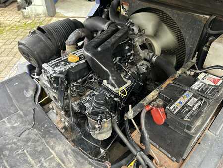 Chariots élévateurs diesel 2000  Komatsu FD25T12 (10)