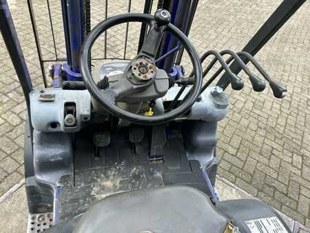 Chariots élévateurs diesel 2000  Komatsu FD25T12 (7)