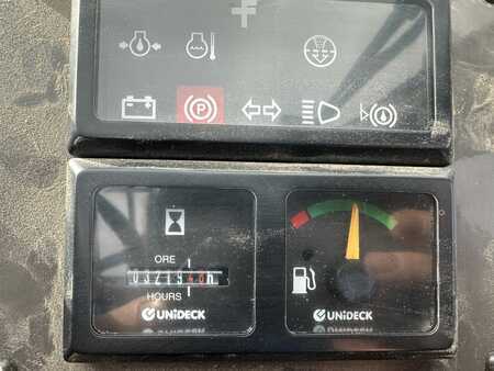 Terénní vysokozdvižný vozík 1998  Manitou M30-4 (10)