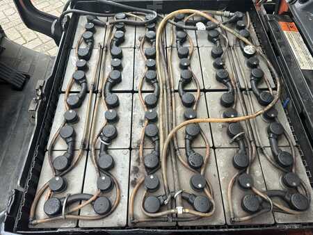 Electric - 4 wheels 2019  Toyota 8FBM16T (9)