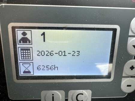 Schubmaststapler 2017  Toyota RRE200E (10)