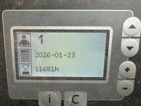 Schubmaststapler 2019  Toyota RRE200H (9)