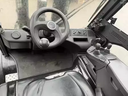 Carrelli elettrici 4 ruote 2018  Linde E35L-01 (8)