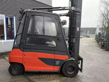 Carrelli elettrici 4 ruote 2018  Linde E35L-01 (2)