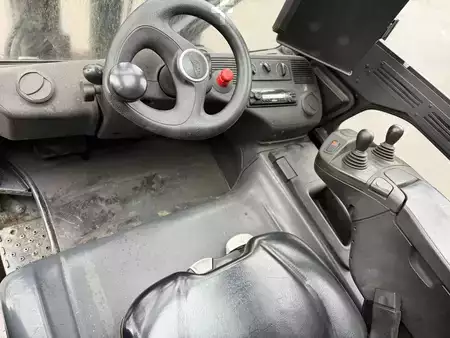 Carrelli elettrici 4 ruote 2018  Linde E35L-01 (8)