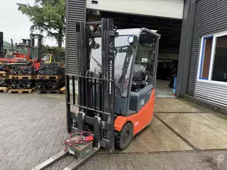 Elektro 3 Rad 2014  Toyota 7FBEST15 (6)