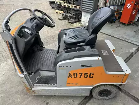 Tractor de arrastre 2019  Still LTX70 (4)