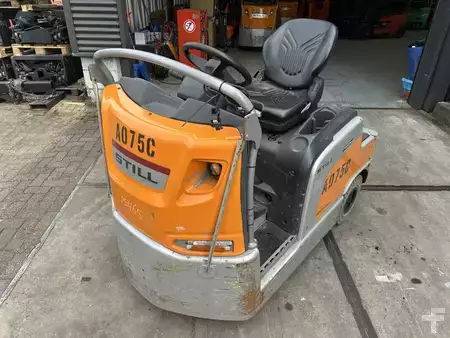 Tractor de arrastre 2019  Still LTX70 (5)