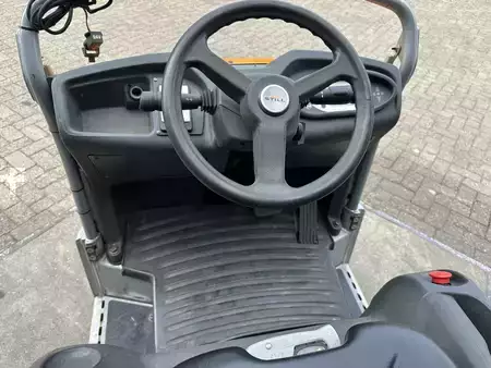 Tractor de arrastre 2019  Still LTX70 (6)