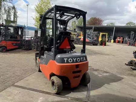 4-wiel elektrische heftrucks 2020  Toyota 8FBM18T (4)