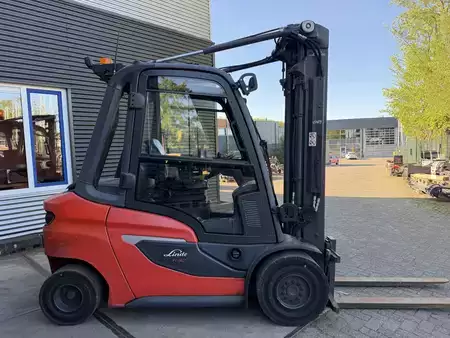 Diesel heftrucks 2020  Linde H30D-01 (2)
