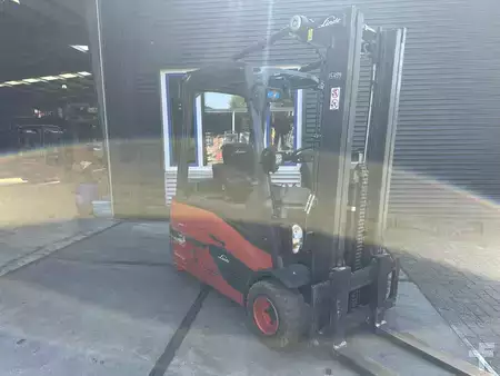 El truck - 3 hjulet 2017  Linde E18L-02 (1)