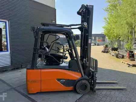 Carrelli elettrici 3 ruote 2017  Linde E20L-02 (2)