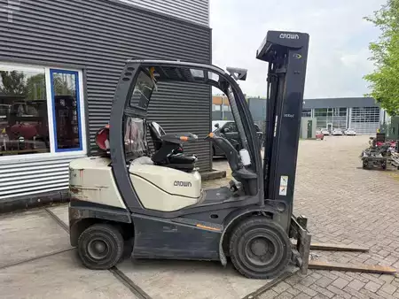Empilhador a gás 2020  Crown C-51050-25 (4)