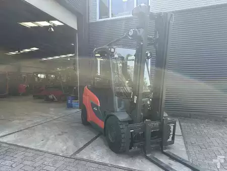 Diesel heftrucks 2023  Linde H30D-01 (1)