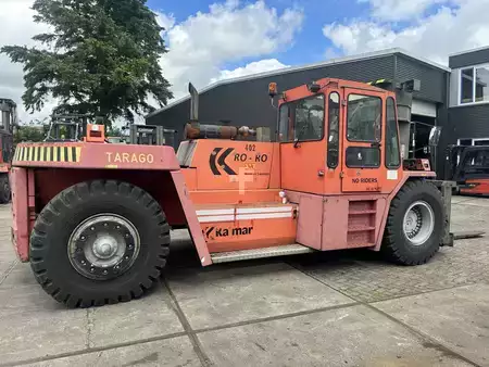 Chariots élévateurs diesel 2000  Kalmar DCB32 RORO (6)