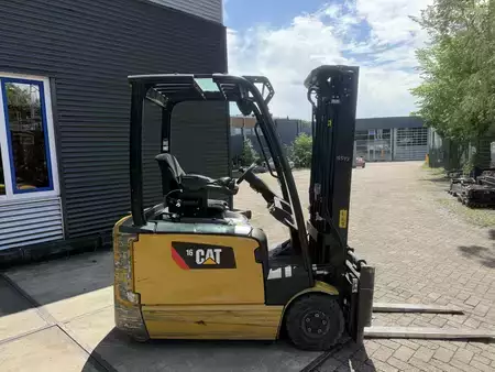 Sähkö - 3 pyör 2020  CAT Lift Trucks EP16ANT (2)