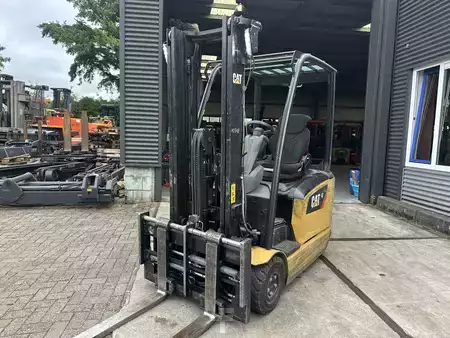 Elektro tříkolové VZV 2020  CAT Lift Trucks EP16ANT (5)