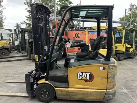 Chariots électriques à 3 roues 2020  CAT Lift Trucks EP16ANT (4)
