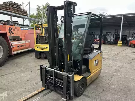 Chariots électriques à 3 roues 2020  CAT Lift Trucks EP16ANT (5)