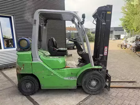 LPG heftrucks 2012  CESAB M320G (2)