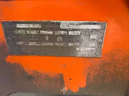 Annet 2012  JLG M450AJ (7)