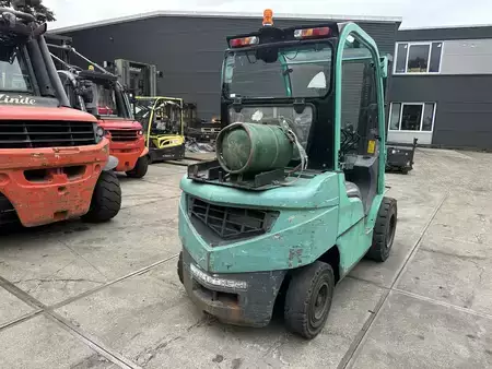 Chariots élévateurs GPL 2007  Mitsubishi FG30N (3)