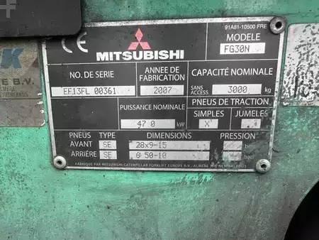 Chariots élévateurs GPL 2007  Mitsubishi FG30N (7)