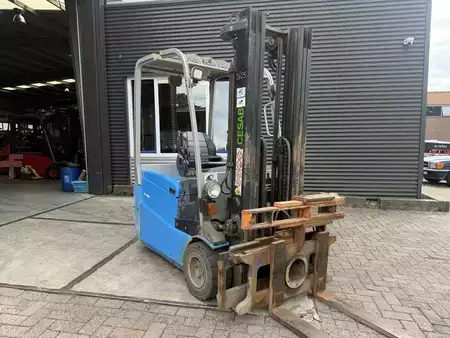 3-wiel elektrische heftrucks 2019  Cesab B318 (1)