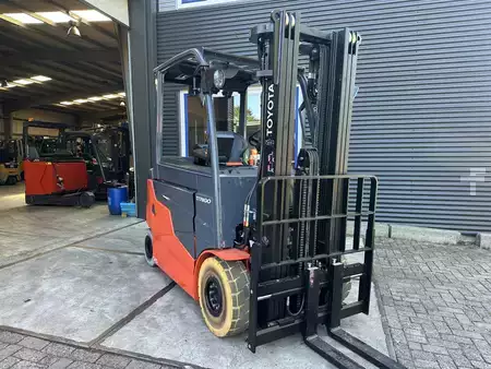 Elektromos 4 kerekű 2023  Toyota 9FBM25T (1)