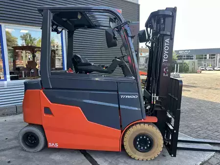 Elektromos 4 kerekű 2023  Toyota 9FBM25T (2)