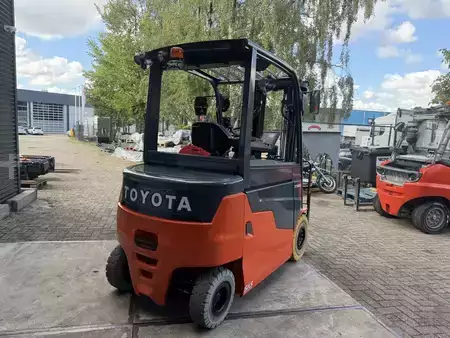 Elektromos 4 kerekű 2023  Toyota 9FBM25T (3)