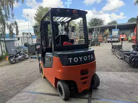 Elektromos 4 kerekű 2023  Toyota 9FBM25T (4)