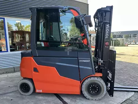Elektromos 4 kerekű 2023  Toyota 9FBM25T (2)