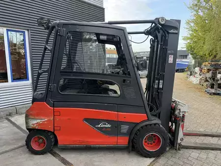 Electric - 4 wheels 2019  Linde E35L-01 (2)
