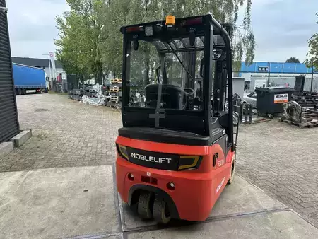 Carrelli elettrici 3 ruote 2026  Noblelift FE3D18N (3)