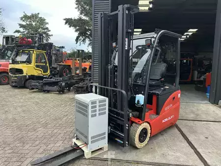Carrelli elettrici 3 ruote 2026  Noblelift FE3D18N (5)