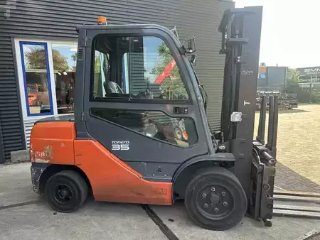 Diesel Forklifts 2018  Toyota 52-8FDJF35 (2)