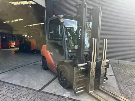 Diesel Forklifts 2018  Toyota 52-8FDJF35 (1)