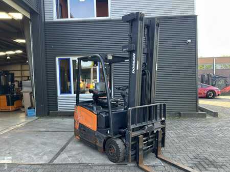 Elektro 3 Rad 2017  Doosan B15T-7 (1)