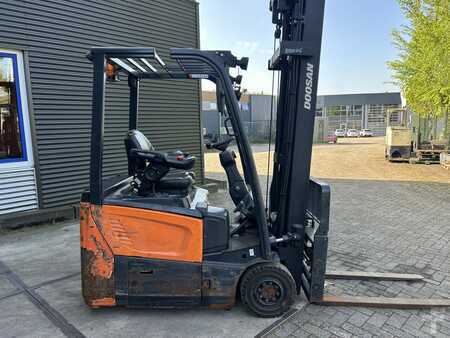 Elektro 3 Rad 2017  Doosan B15T-7 (2)