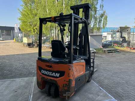 Elektro 3 Rad 2017  Doosan B15T-7 (3)