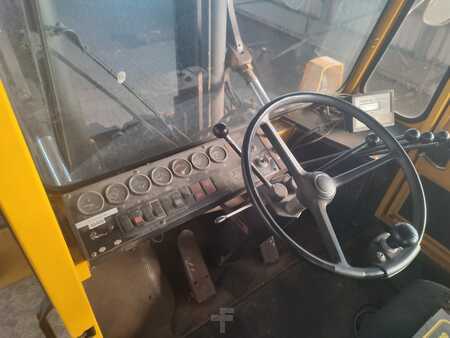 Carrello elevatore diesel 1985  Svetruck 13.660-32 (5)