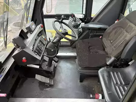 Reachstacker 2005  Hyster RS45-30CH (10)