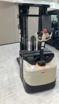 Stoccatori 2023  Crown ESIE-1.6-TT-4440 (1)