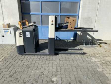 Container heftrucks 2018  Crown GPC3045 (1)