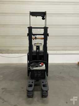 Reach Trucks 2021  Crown DT3040FETL-1670 (2)